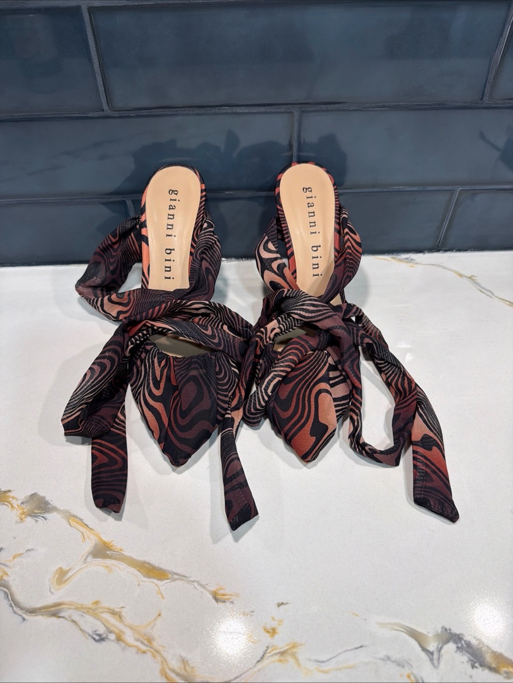 Gianni Bini Black and Rust Patterned Tie-Front Mules